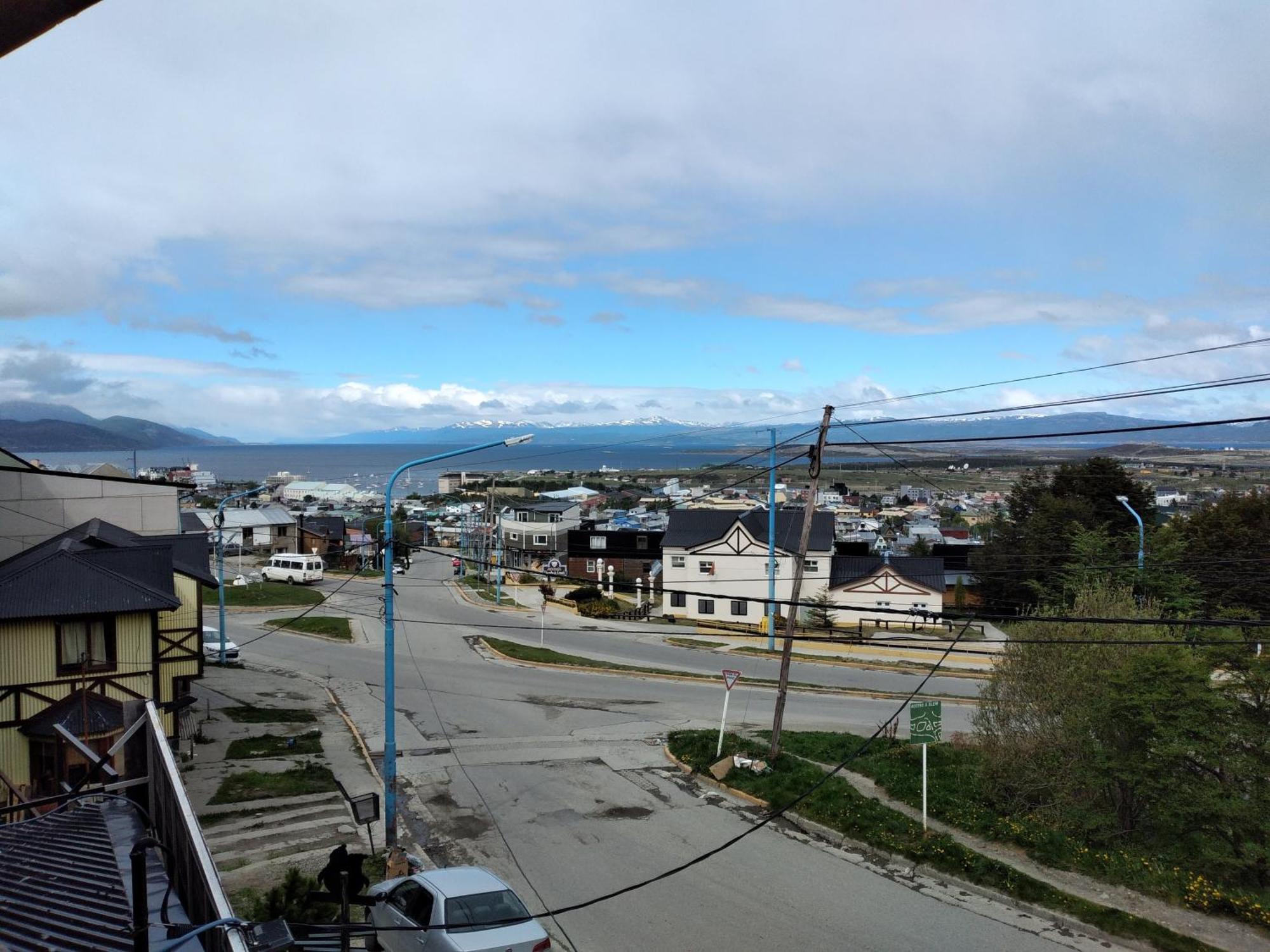 Departamentos Temporarios Cabanas Ushuaia Apartment Exterior photo